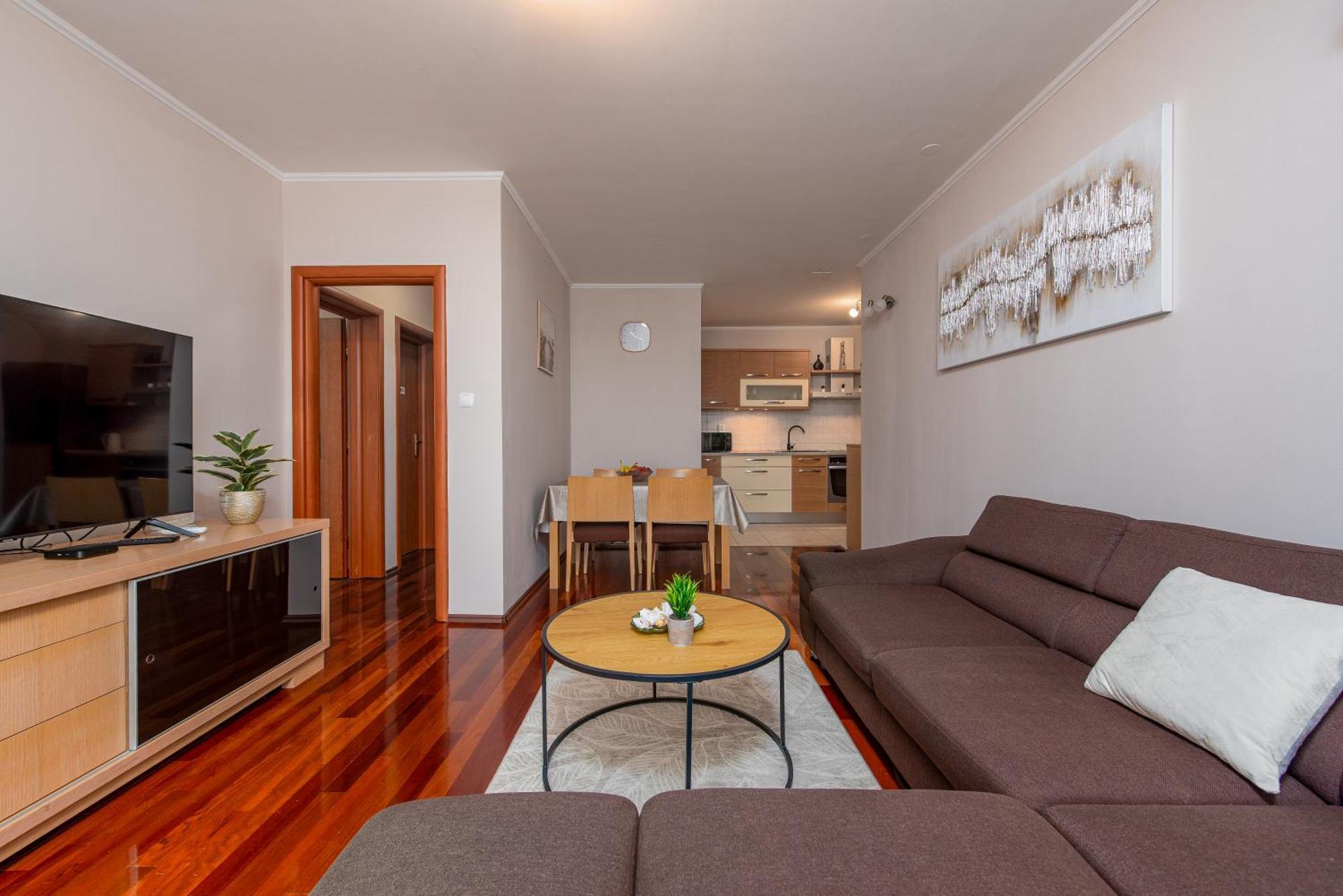 Apartment Matea With Terrace